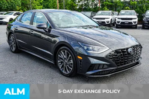 More photos of 2021 Hyundai Sonata Limited at ALM Kennesaw, GA