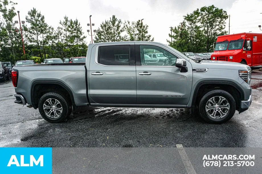 2025 GMC Sierra 1500 SLT - Photo 9