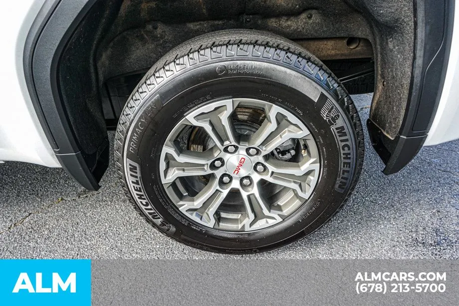 2025 GMC Sierra 1500 SLT - Photo 17