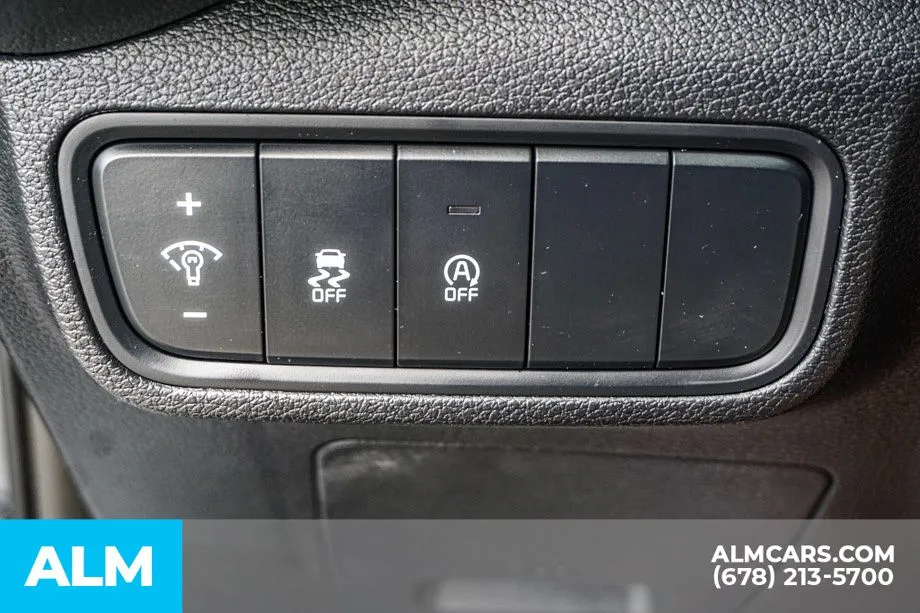 2025 Kia Soul LX - Photo 44