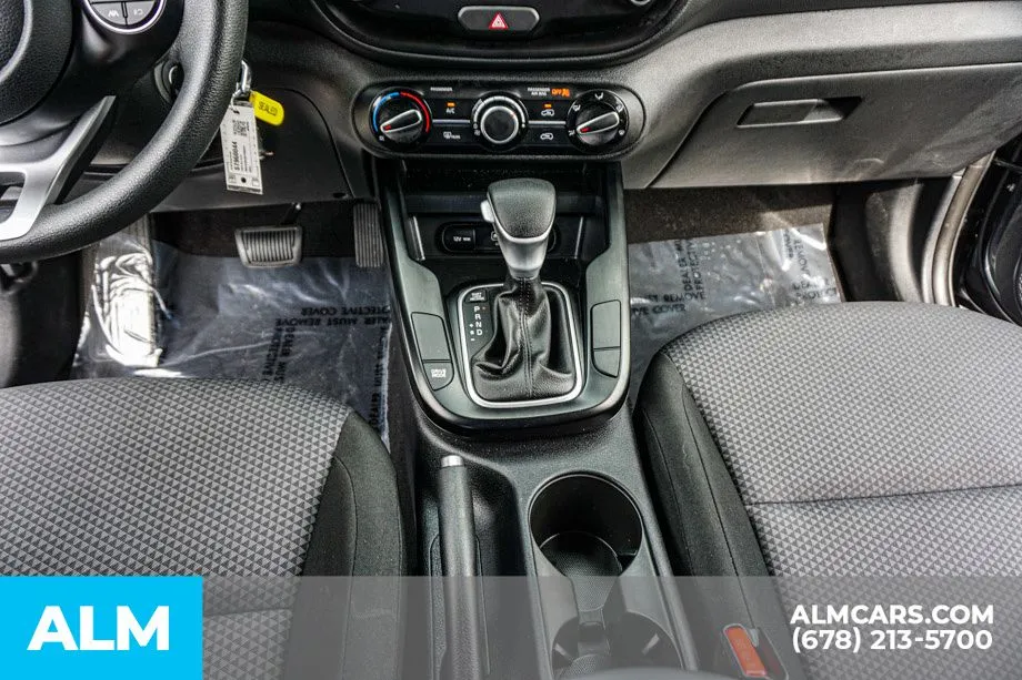 2025 Kia Soul LX - Photo 40