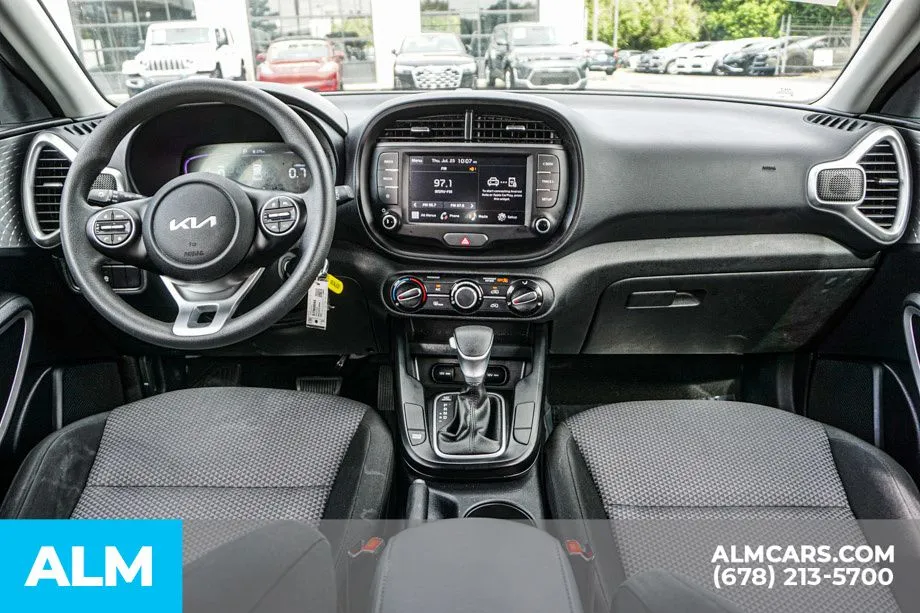2025 Kia Soul LX - Photo 27