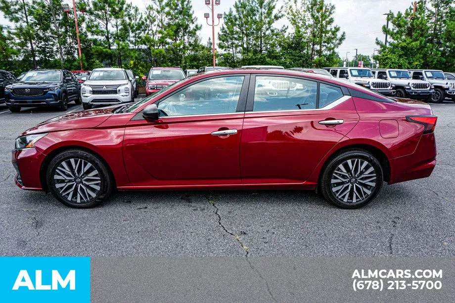 2024 Nissan Altima SV - Photo 6