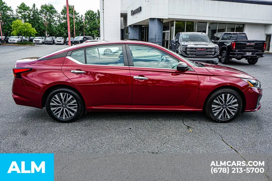 2024 Nissan Altima SV - Photo 8