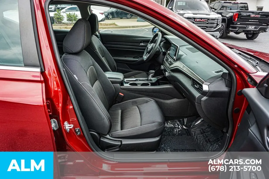 2024 Nissan Altima SV - Photo 22