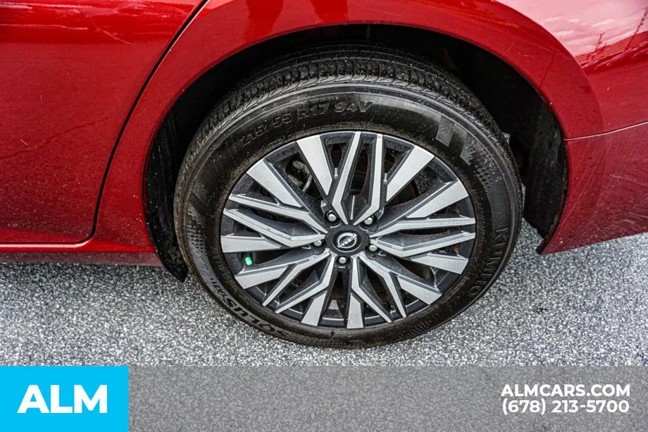 2024 Nissan Altima SV - Photo 16