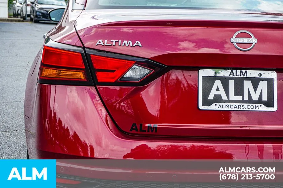 2024 Nissan Altima SV - Photo 12