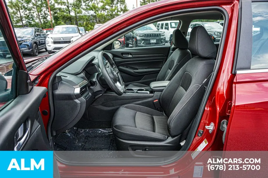 2024 Nissan Altima SV - Photo 18