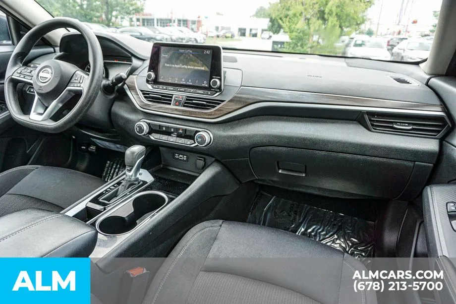 2024 Nissan Altima SV - Photo 23