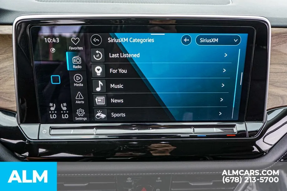 2025 Volkswagen Atlas SE w/Tech - Photo 40