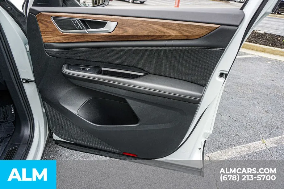 2025 Volkswagen Atlas SE w/Tech - Photo 56