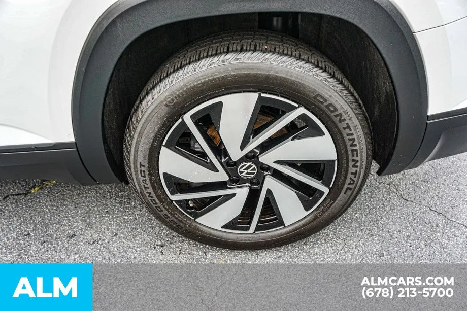 2025 Volkswagen Atlas SE w/Tech - Photo 16