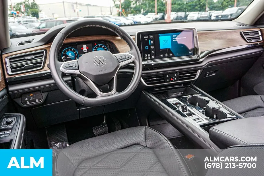 2025 Volkswagen Atlas SE w/Tech - Photo 28