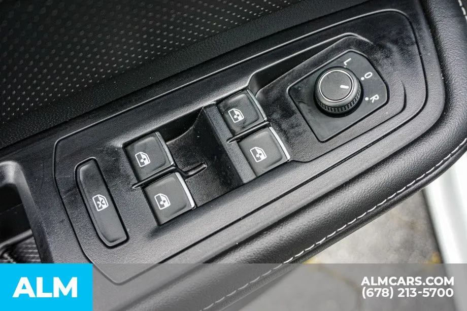 2025 Volkswagen Atlas SE w/Tech - Photo 50