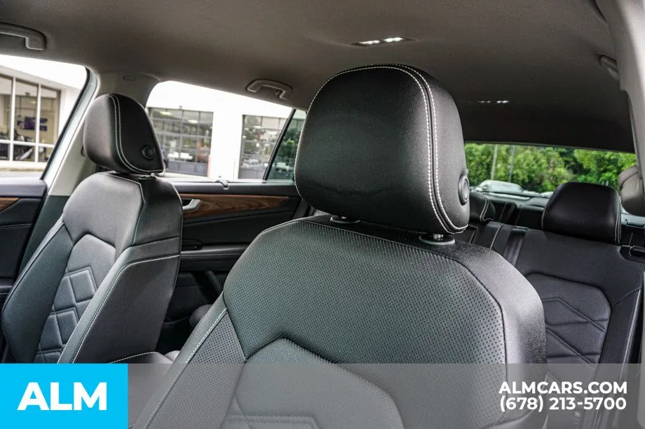 2025 Volkswagen Atlas SE w/Tech - Photo 17