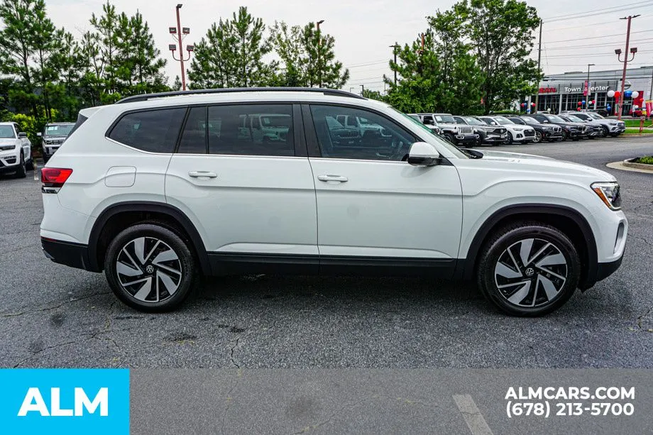 2025 Volkswagen Atlas SE w/Tech - Photo 8