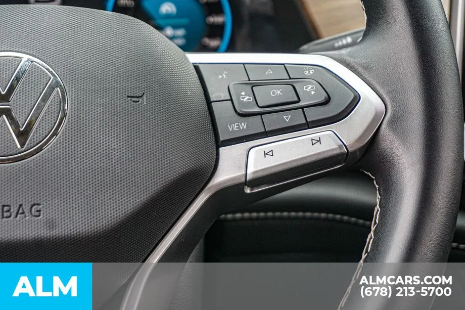2025 Volkswagen Atlas SE w/Tech - Photo 31