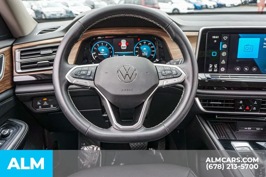 2025 Volkswagen Atlas SE w/Tech - Photo 29
