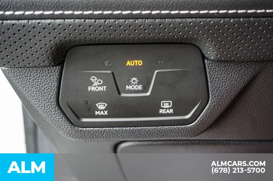 2025 Volkswagen Atlas SE w/Tech - Photo 48