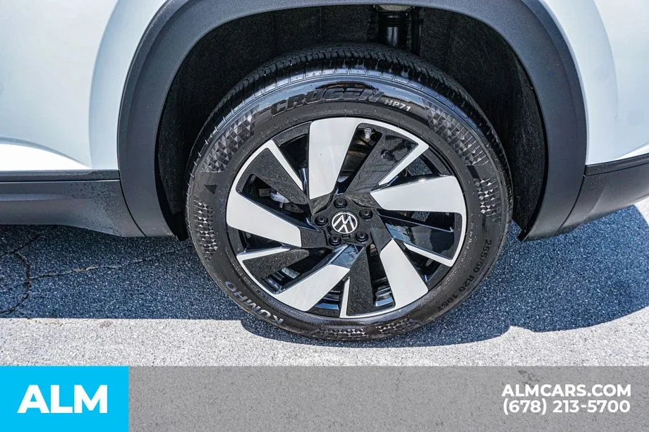 2025 Volkswagen Atlas Cross Sport SE w/Tech - Photo 16