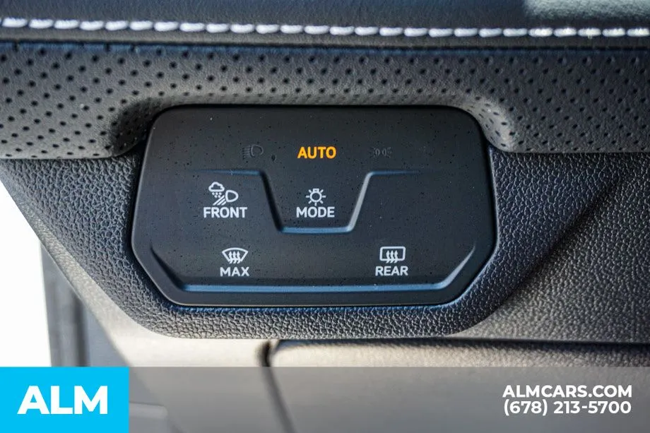 2025 Volkswagen Atlas Cross Sport SE w/Tech - Photo 46