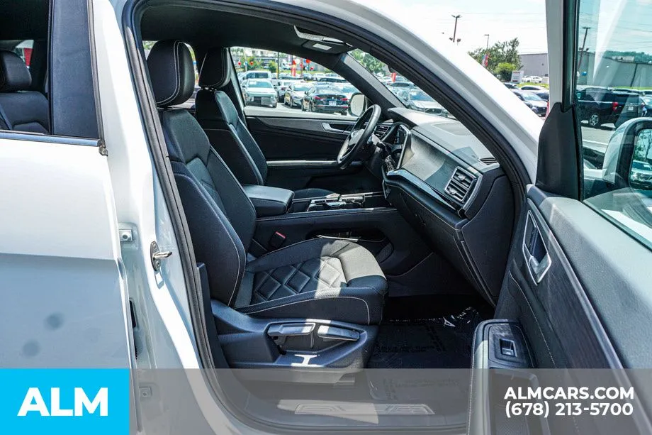 2025 Volkswagen Atlas Cross Sport SE w/Tech - Photo 22
