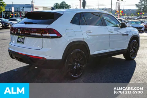 More photos of 2025 Volkswagen Atlas Cross Sport 2.0T SE w/Technology at ALM Kennesaw, GA