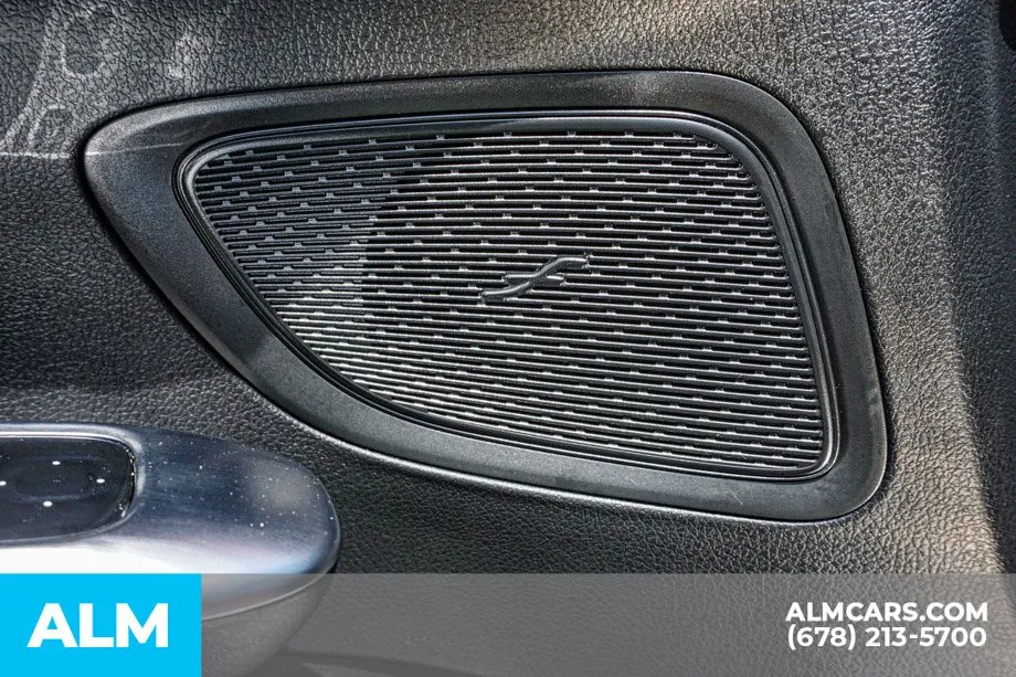 2025 Mercedes-Benz C-Class Sedan C 300 - Photo 51