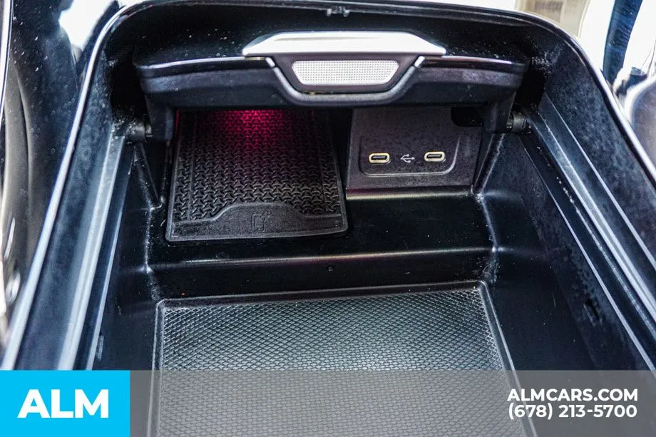 2025 Mercedes-Benz C-Class Sedan C 300 - Photo 42