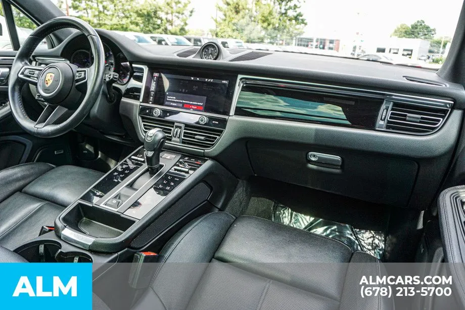 2022 Porsche Macan Base - Photo 24