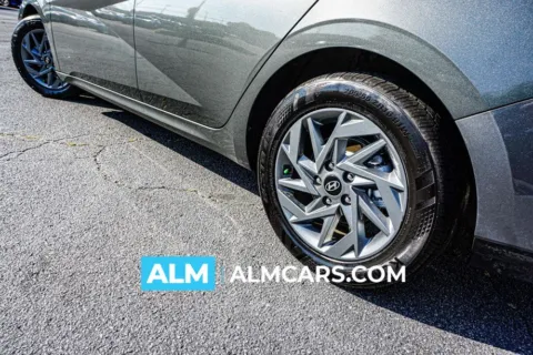 Gray 2024 Hyundai Elantra SEL for sale in Kennesaw, GA