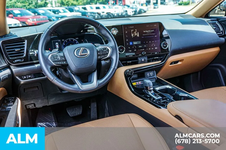 2025 Lexus NX 250 - Photo 27