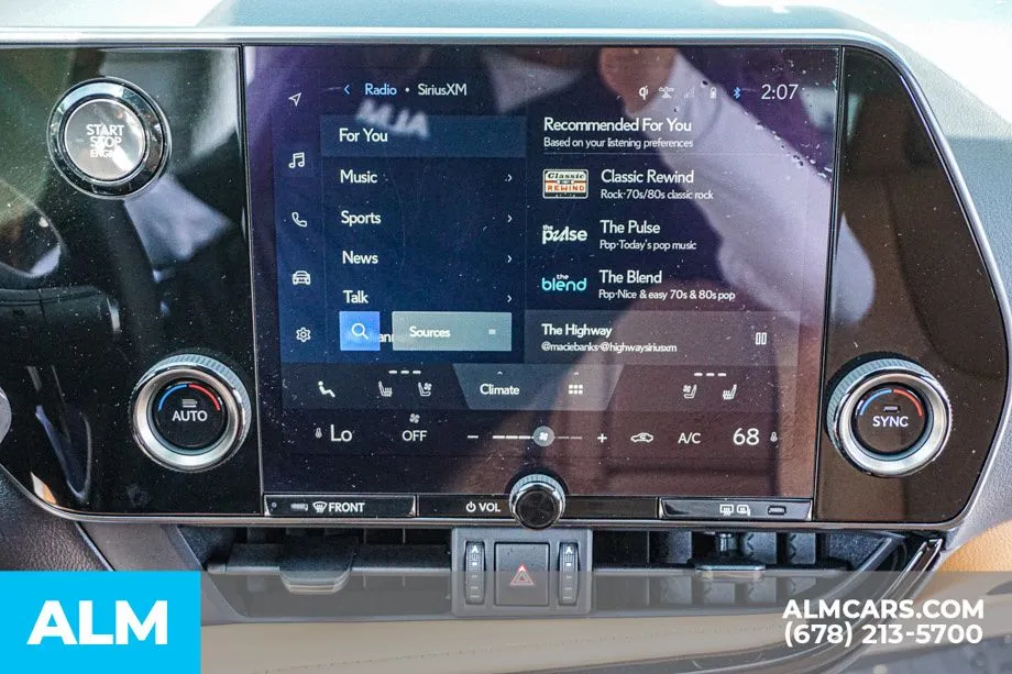 2025 Lexus NX 250 - Photo 38