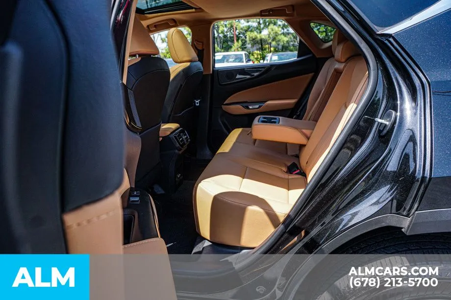2025 Lexus NX 250 - Photo 21