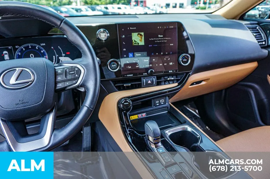 2025 Lexus NX 250 - Photo 32