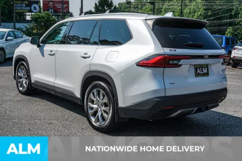 More photos of 2024 Toyota Grand Highlander XLE at ALM Kennesaw, GA