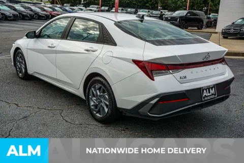 More photos of 2024 Hyundai Elantra SEL at ALM Kennesaw, GA