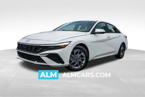 White 2024 Hyundai Elantra SEL for sale in Kennesaw, GA