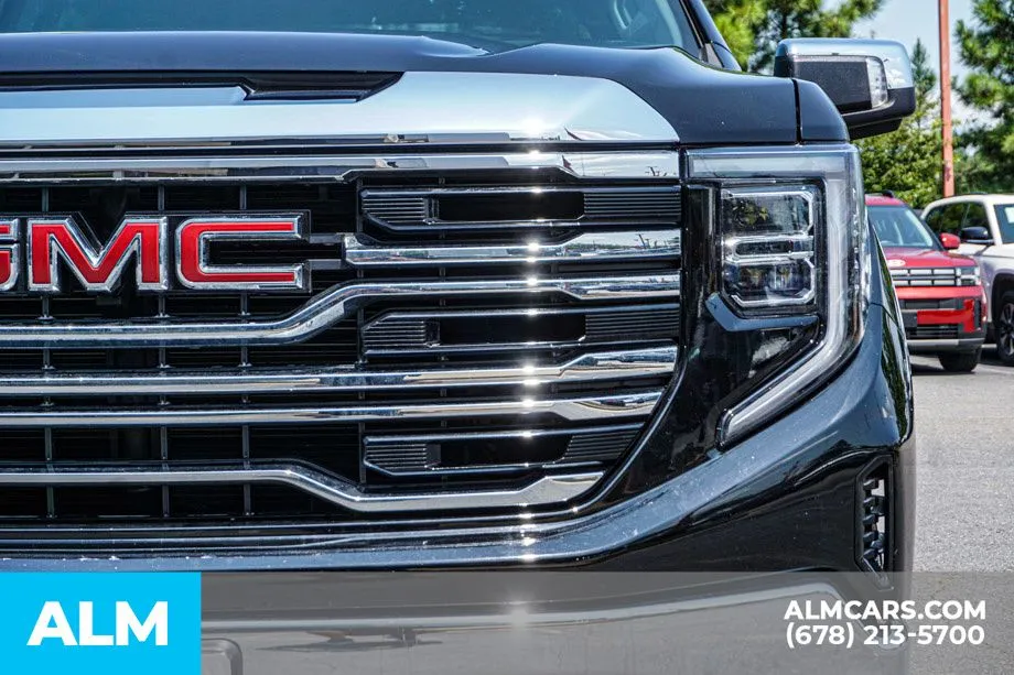 2025 GMC Sierra 1500 SLT - Photo 11