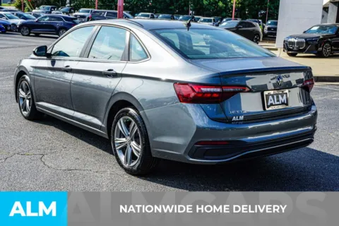 More photos of 2024 Volkswagen Jetta 1.5T SE at ALM Kennesaw, GA