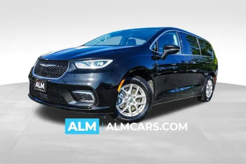 Black 2023 Chrysler Pacifica Touring L for sale in Kennesaw, GA