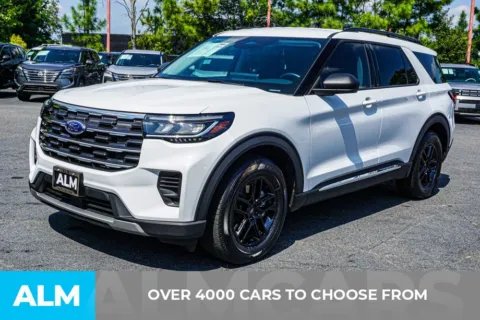 Photos of 2025 Ford Explorer Active for sale in Kennesaw, GA at ALM Kennesaw
