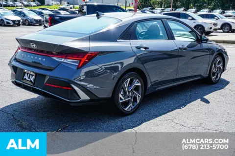 More photos of 2025 Hyundai Elantra SEL Convenience at ALM Kennesaw, GA