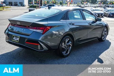 More photos of 2025 Hyundai Elantra SEL Convenience at ALM Kennesaw, GA
