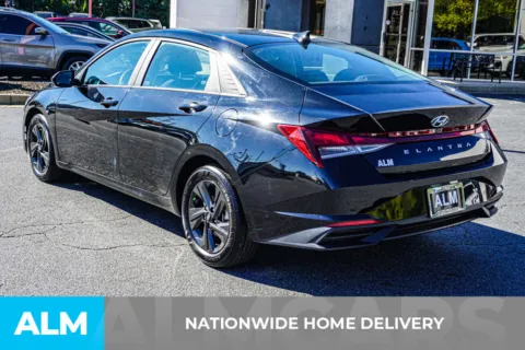 More photos of 2023 Hyundai Elantra SEL at ALM Kennesaw, GA