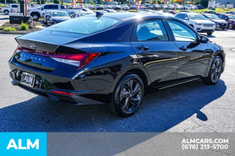 More photos of 2023 Hyundai Elantra SEL at ALM Kennesaw, GA