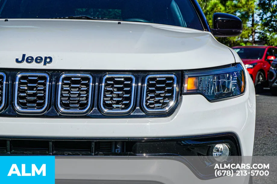 2025 Jeep Compass Limited - Photo 11