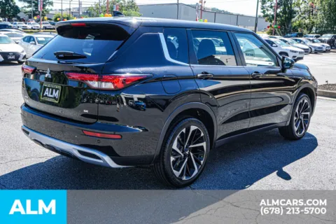 More photos of 2024 Mitsubishi Outlander SE at ALM Kennesaw, GA