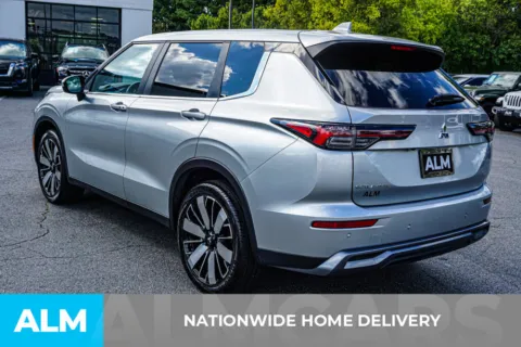 More photos of 2025 Mitsubishi Outlander SE at ALM Kennesaw, GA