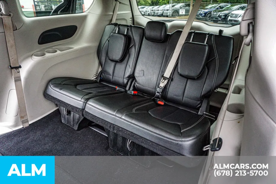 2024 Chrysler Pacifica Touring L - Photo 21